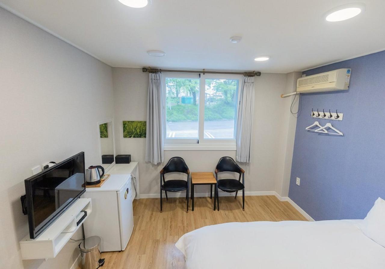 Отель Camp Jirisan Parkview Gurye Экстерьер фото