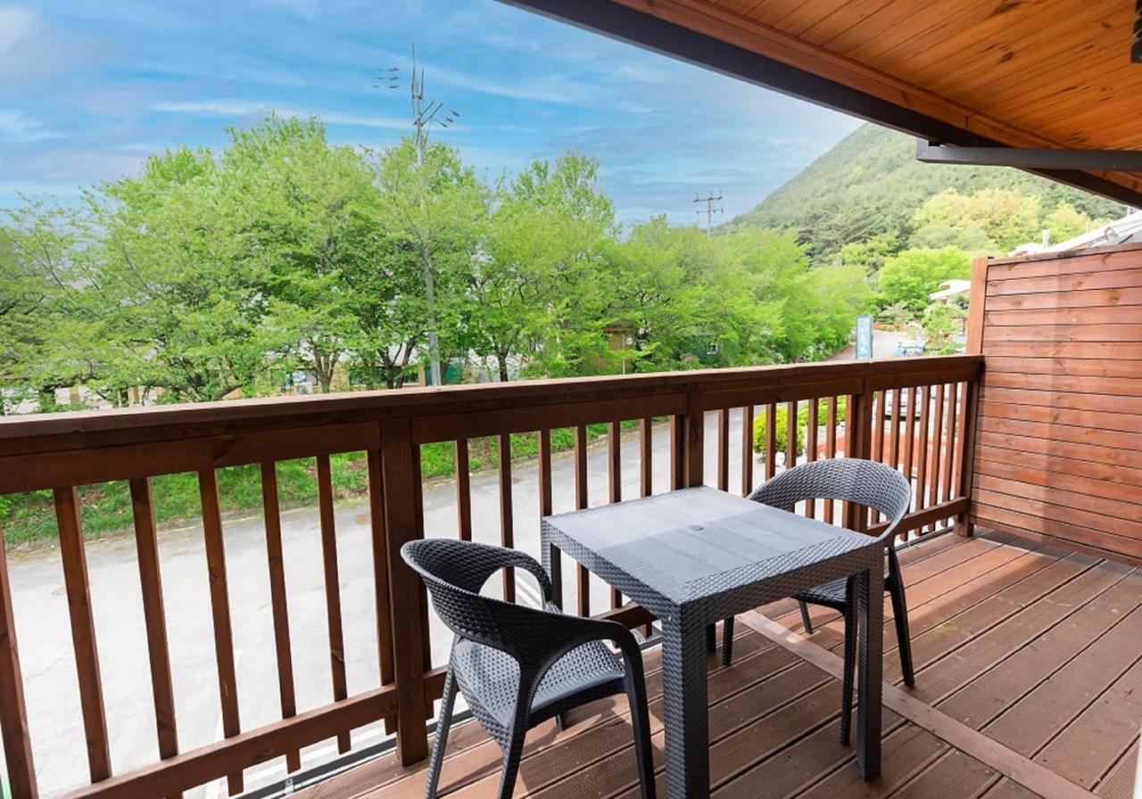Отель Camp Jirisan Parkview Gurye Экстерьер фото